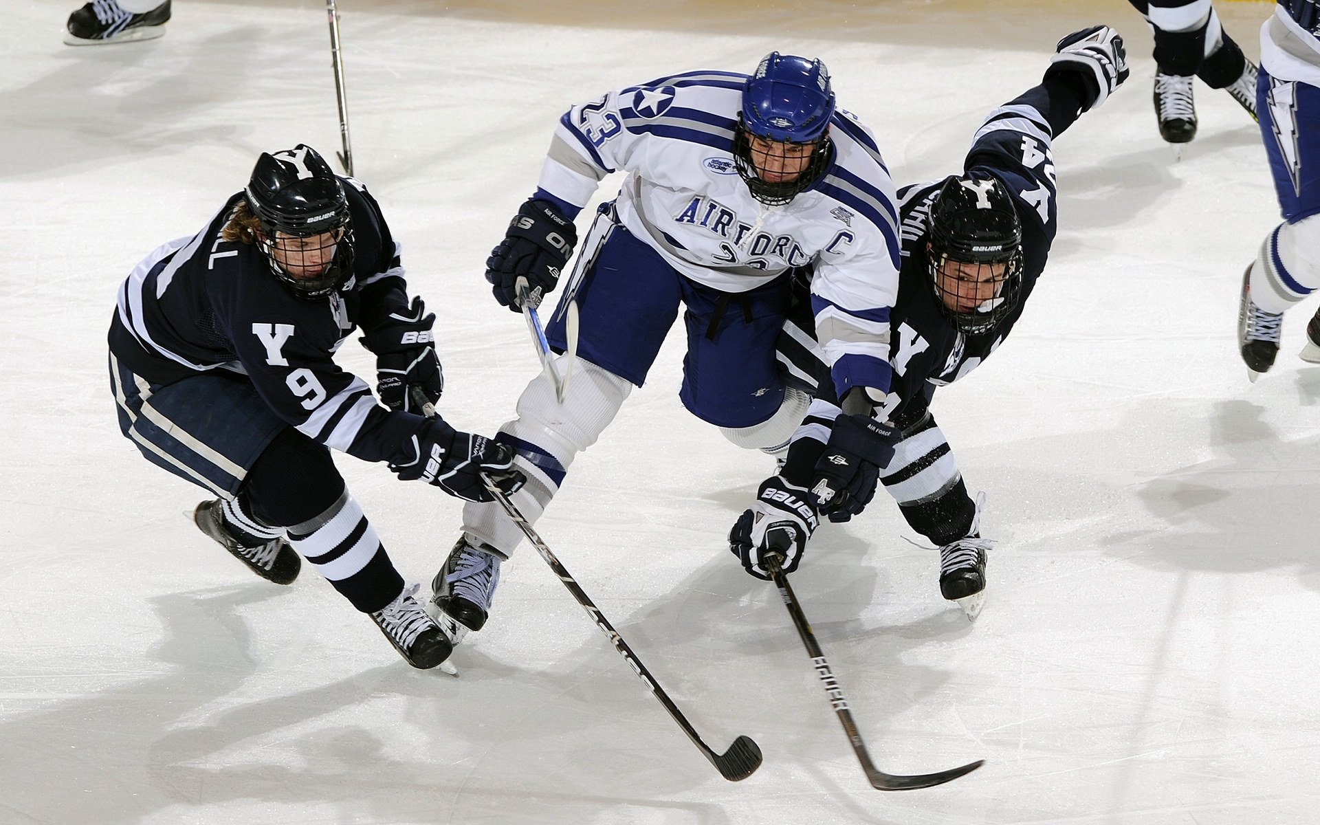 世界青少年体育卡丁车锦标赛激情碰撞，全国青少年卡丁车运动委员会