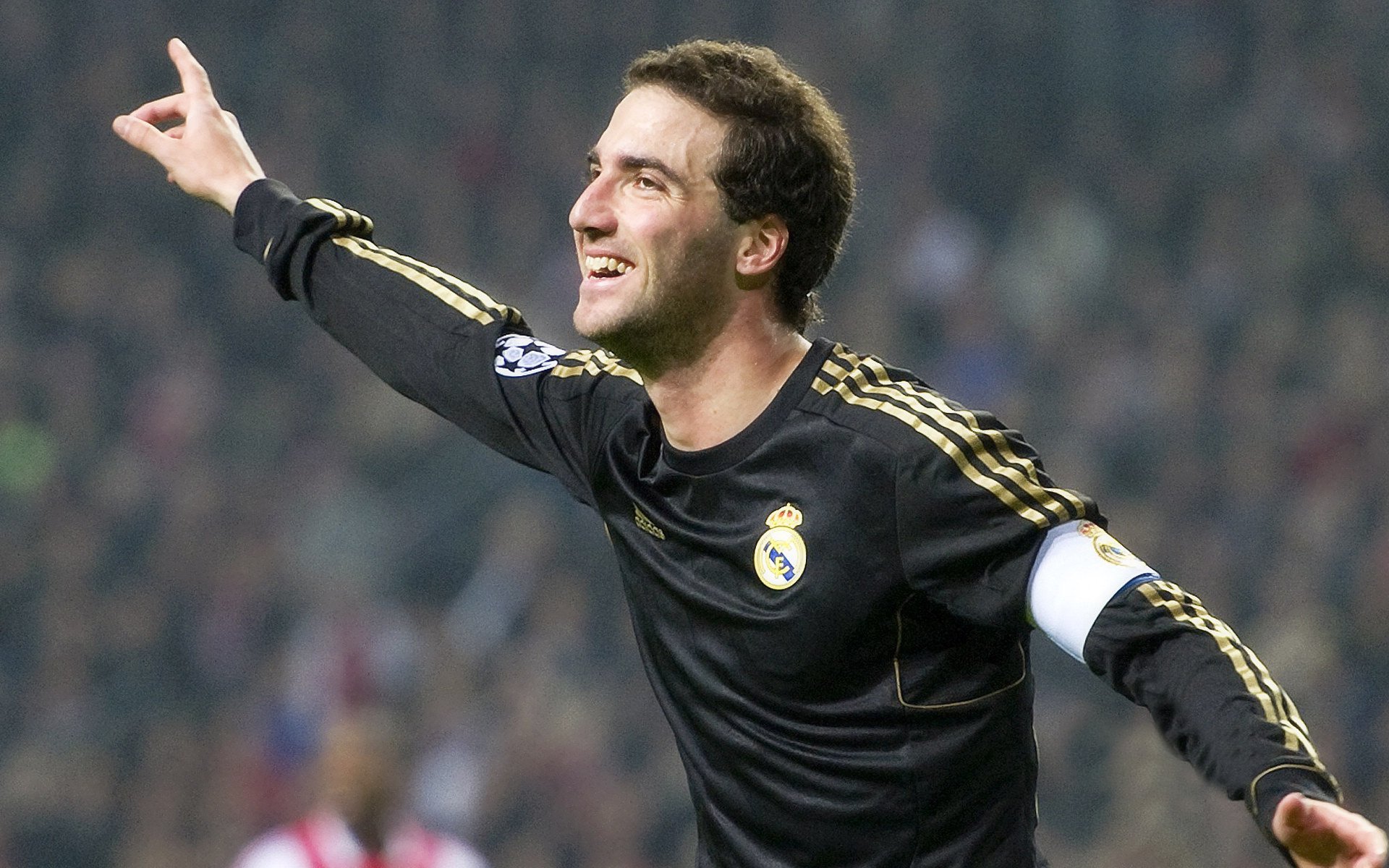 中国足球运动员留洋人数上升，中国足球运动员留洋最成功的